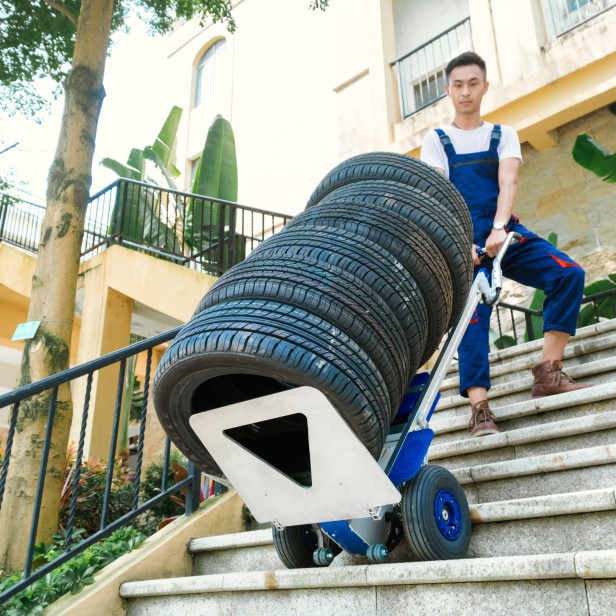 XSTO ZW7170E Electric stair climbing cart, carries loads up to 170 kg on stairs, foldable, lightweight, with pneumatic wheels and long-lasting battery