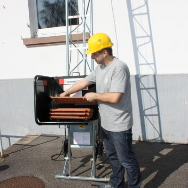 HOIST CASTOR STEEL compact 150/20 - UP TO 20 M MATERIAL LIFTS