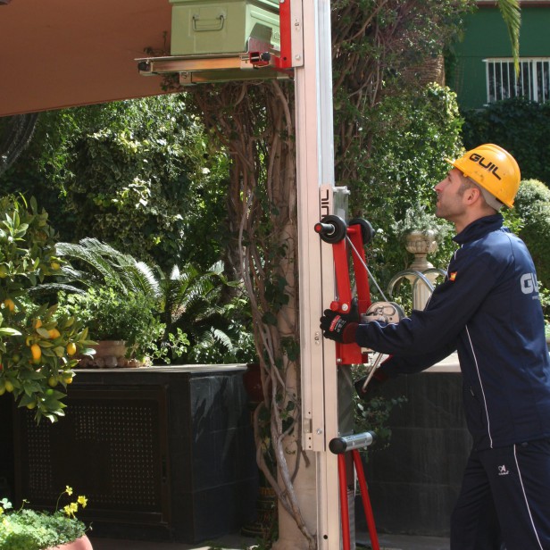 GUIL TORO A-101/C manual material lift  Heavy-duty material lifter GUIL TORO A-101/C  GUIL A-101C certified manual lift