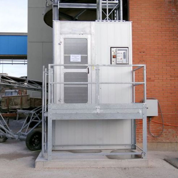 BOCKER Industrial Lift Service-Lift