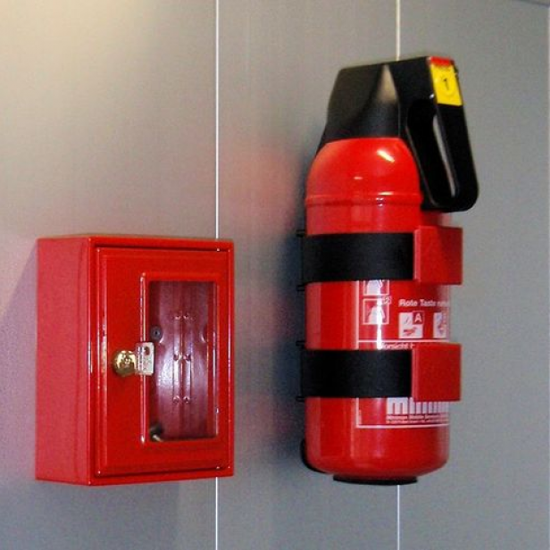 BOCKER Industrial Lift Service-Lift