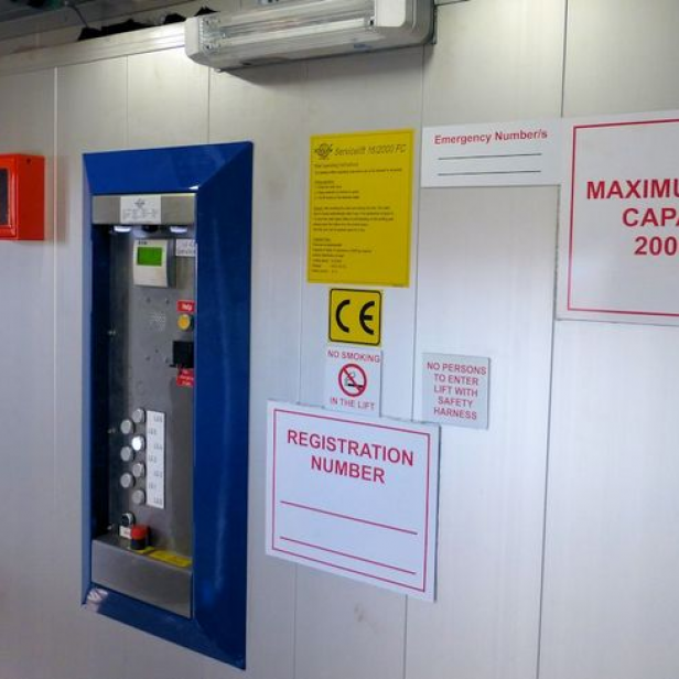 BOCKER Industrial Lift Service-Lift