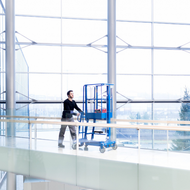 BOCKER ALP-Personnel-Lift IXO-Lift 4M