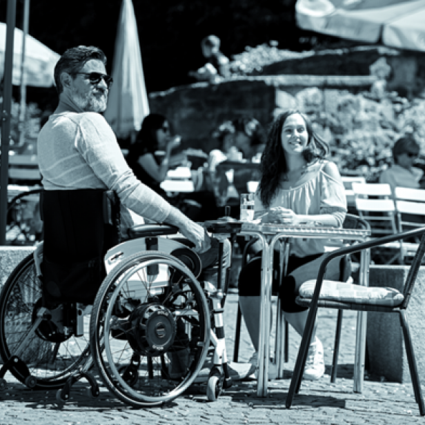 AAT SOLO+ ηλεκτρικό σύστημα υποβοήθησης για αμαξίδια με μπαταρία λιθίου AAT SOLO+ με joystick για εύκολη οδήγηση AAT SOLO+ τοποθέτηση χωρίς εργαλεία 