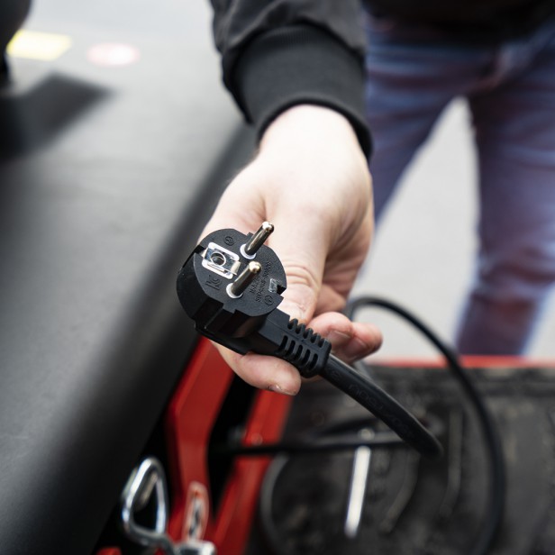 ΗΛΕΚΤΡΙΚΟ ΚΛΑΡΚ EFL181-1800KG ΕΩΣ 4800ΜΜ ΑΝΥΨΩΣΗ ΠΕΡΟΝΟΦΟΡΑ