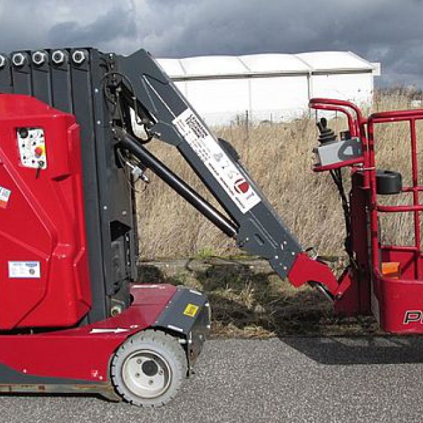 SECOND HAND ATN VERTICAL MASTLIFT PIAF 12E - 11.8M - 2018