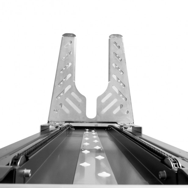 ΜΗΧΑΝΗΜΑ ΣΥΛΛΟΓΗΣ ΠΑΡΑΓΓΕΛΙΩΝ ΕΙΔΙΚΑ ΓΙΑ ΤΟΝ ΤΟΜΕΑ ΤΩΝ ΕΛΑΣΤΙΚΩΝ ELEVAH 40 TIRES - 4M ΥΨΟΣ ΕΡΓΑΣΙΑΣ 