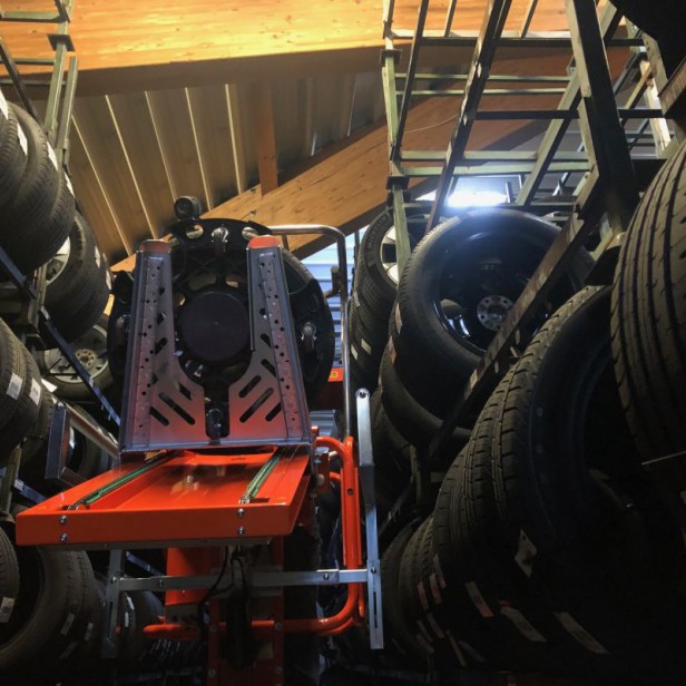 ΜΗΧΑΝΗΜΑ ΣΥΛΛΟΓΗΣ ΠΑΡΑΓΓΕΛΙΩΝ ELEVAH 75 TIRES ΥΨΟΣ ΕΡΓΑΣΙΑΣ 7.6Μ 