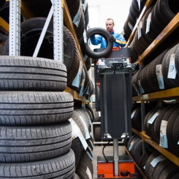 ΜΗΧΑΝΗΜΑ ΣΥΛΛΟΓΗΣ ΠΑΡΑΓΓΕΛΙΩΝ ELEVAH 5 TIRES ΥΨΟΣ ΕΡΓΑΣΙΑΣ 5.15Μ 