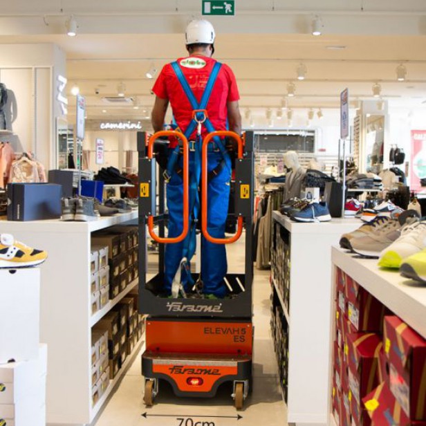 ORDER PICKER ELEVAH Ε5 ES MOVE - 4.9Μ WORKING HEIGHT 