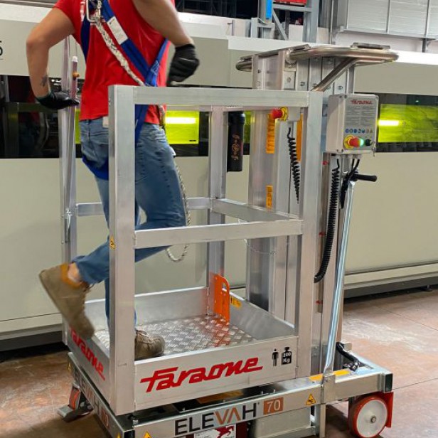 PERSONNEL LIFT ELEVAH 70 - WORKING HEIGHT 7.25M 