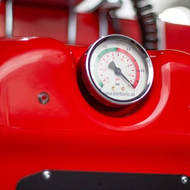 GLASS VACUUM UGL4E WITH ROTATION-TILT & CHAIN HOIST FOR LIFTING UP TO 2M 500KG 