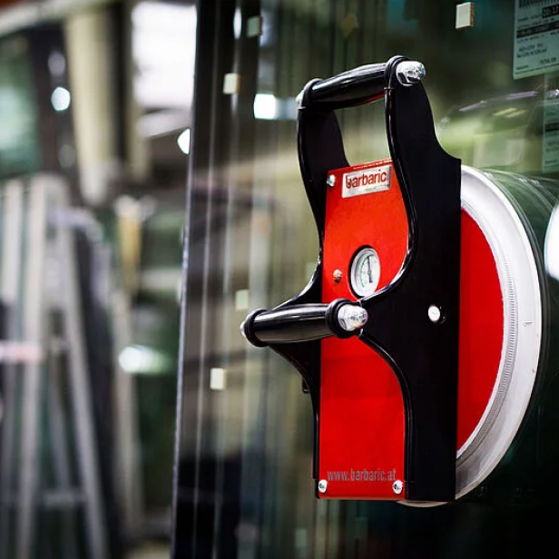 MINI UNIVERSAL VACUUM FOR MULTIPLE PURPOSES UP TO 100KG 