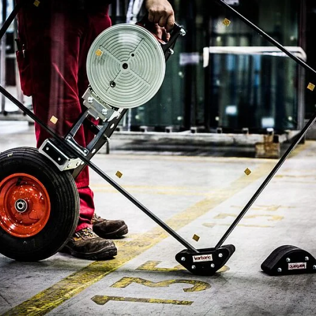 BARBARIC ΚΥΛΙΟΜΕΝΟΣ ΑΝΤΑΠΤΟΡΑΣ EASYLIFTER EZL ROLL ΓΙΑ ΒΕΝΤΟΥΖΑ EZL MINI - 200kG