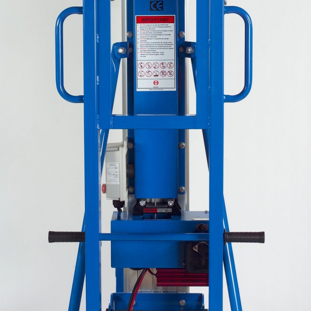 KSF GL850 AC – AC/DC electric glass lifter 300 kg 8.7 m Telescopic AC/DC glass lifter for glazing and skylights KSF glass lifter with dual power supply 300 kg