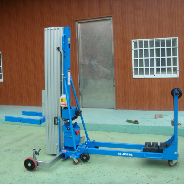 KSF GL850 AC – AC/DC ηλεκτρικό ανυψωτικό γυαλιού 300 kg 8,7 m Τηλεσκοπικό ανυψωτικό γυαλιού με AC/DC τροφοδοσία Ανυψωτικό γυαλιού KSF για προσόψεις και φωταγωγούς