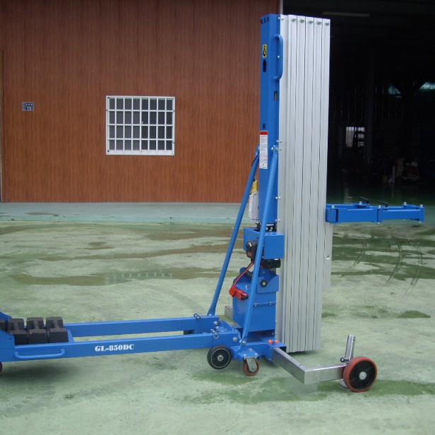 KSF GL850 AC – AC/DC ηλεκτρικό ανυψωτικό γυαλιού 300 kg 8,7 m Τηλεσκοπικό ανυψωτικό γυαλιού με AC/DC τροφοδοσία Ανυψωτικό γυαλιού KSF για προσόψεις και φωταγωγούς
