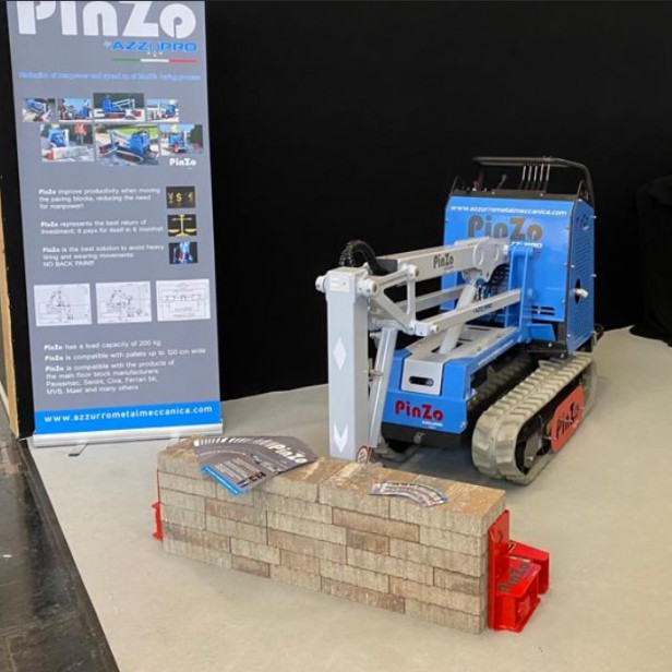 AZZURRO TRACKED TILE TRANSPORTER PINZO 200KG