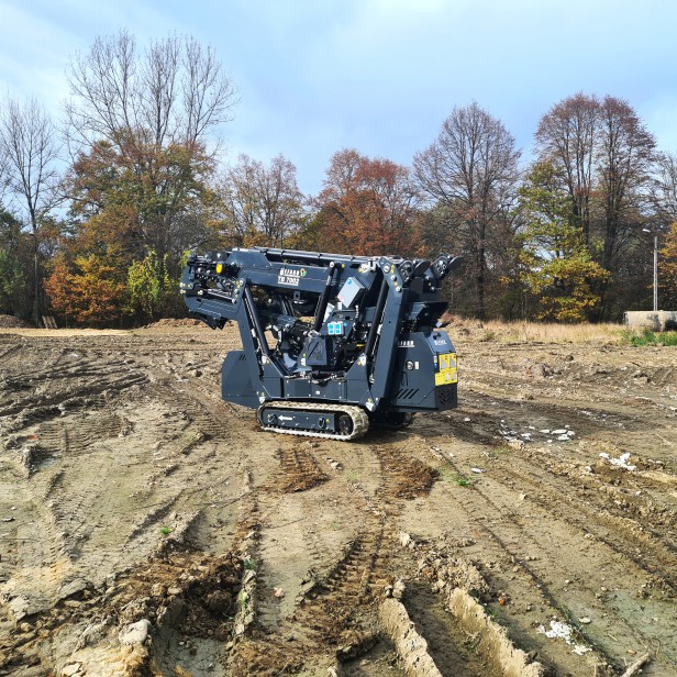 BEFARD MINI CRAWLER CRANE TB7002 - 17.3M 2500KG 