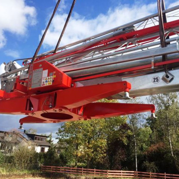 SELF ERECTING CRANE GA 138 MAX LOAD 4000 KG - 12.5Μ & 100KG - 38M & 22.5M HEIGHT 
