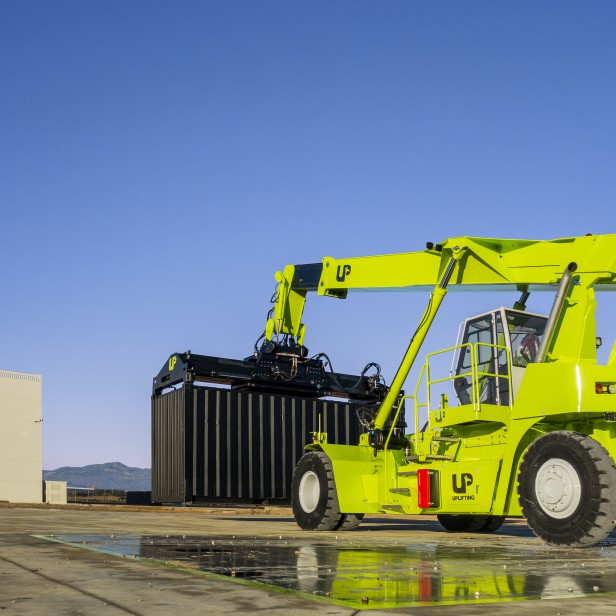 UPLIFTING Reach stacker Model RSUP 10-5CH5 ΓΙΑ ΑΔΕΙΑ CONTAINERS 5.5t/9t/15t UPLIFTING Reach stacker Model RSUP 10-5CH5 ΓΙΑ ΑΔΕΙΑ CONTAINERS 5.5t/9t/15t