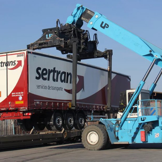 UPLIFTING Reach stacker Model RSUP 45-6IH5 ΓΙΑ ΦΟΡΤΩΜΕΝΑ ΕΜΠΟΡΕΥΜΑΤΟΚΙΒΩΤΙΑ 13T/28T/45T