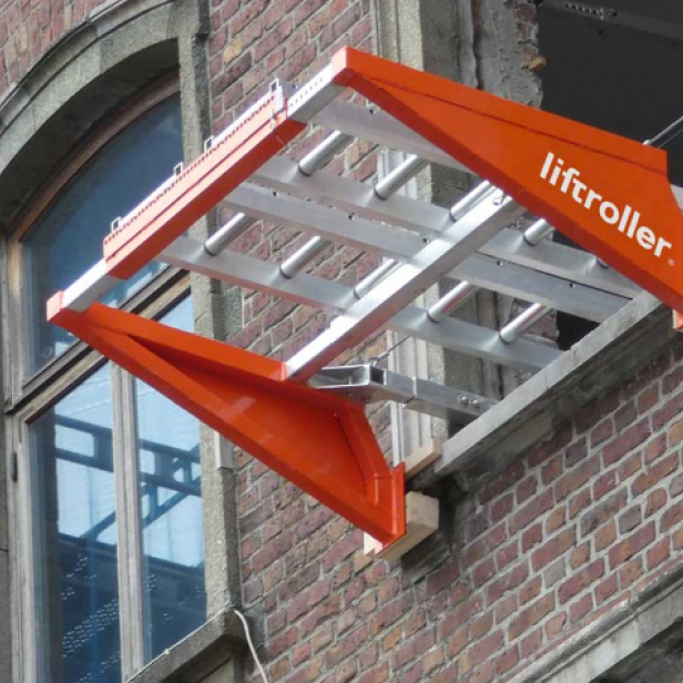 Liftroller - Πλατφόρμα μεταφοράς-κύλισης εμπορευμάτων και εξοπλισμού από το παράθυρο μέσα στο κτίριο 