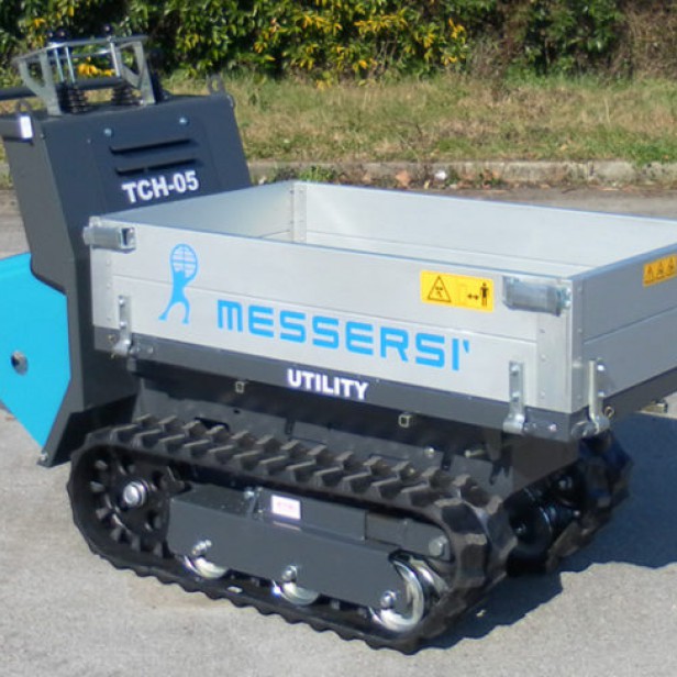 Messersi TC50e mini tracked dumper 500 kg Messersi TC50e with 5.5 kW engine Messersi TC50e with hybrid transmission Messersi TC50e with 0.3 m³ loading skip Messersi TC50e with 660 mm width