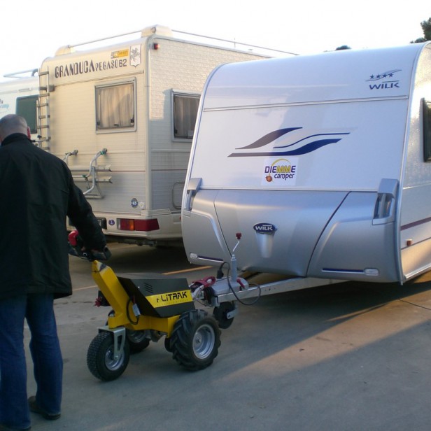 ALITRAK ELECTRICALLY DRIVEN TUG OT900 - 3000KG