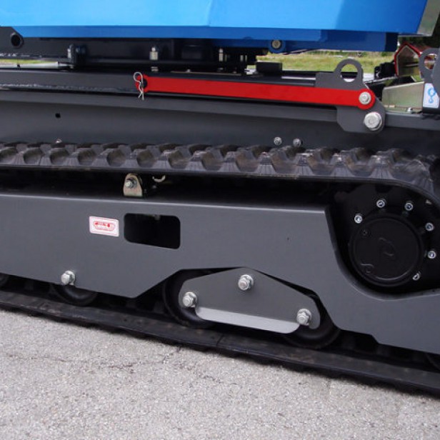 Messersi TC130D μίνι ερπυστριοφόρο dumper 1300 kg Messersi TC130D με υδροστατική μετάδοση Messersi TC130D με 2 ταχύτητες κίνησης Messersi TC130D με πλατφόρμα φόρτωσης 0.5 m³ Messersi TC130D compact dumper για στενούς χώρους