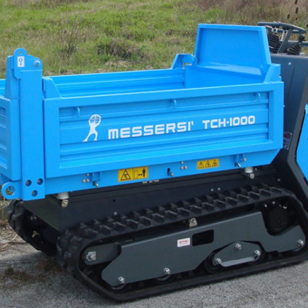 Messersi TC130D mini tracked dumper 1300 kg Messersi TC130D with hydrostatic transmission Messersi TC130D with 2-speed travel Messersi TC130D with 0.5 m³ loading skip Messersi TC130D compact dumper for narrow spaces