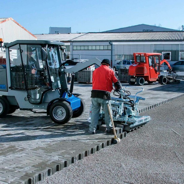 Probst VM-X PaverMax installation machine VM-X PaverMax electric paver laying vehicle Probst VM-X slab installation carrier