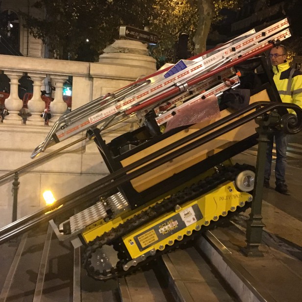 ALITRAK ΗΛΕΚΤΡΙΚΟΣ ΕΡΠΥΣΤΡΙΟΦΟΡΟΣ ΜΕΤΑΦΟΡΕΑΣ/DUMPER ΜΕ ΠΛΑΤΦΟΡΜΑ DCT450P - 600KG 