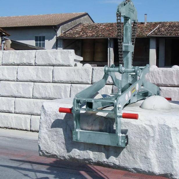 Probst FTZ grab, FTZ grab 5000 kg, Probst grab for prefabricated concrete products, FTZ lifting grab for curbs