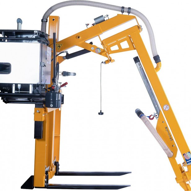 Probst Jumbo-BV-Vario βραχίονας με βεντούζα, ανύψωση και τοποθέτηση πλακών,Probst Jumbo-BV-Vario χρήση σε εργοτάξιο Βεντούζα Probst Jumbo-BV-Vario για πλακάκια