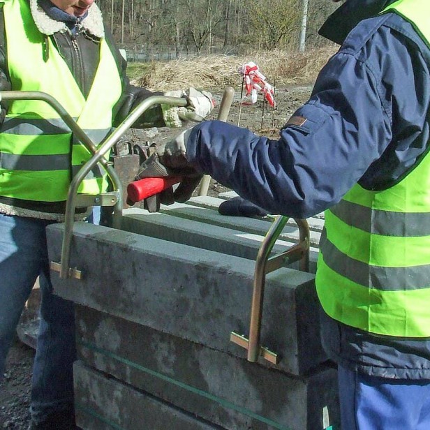 Probst BZ kerb stone handles BZ Probst kerb stone lifting handles Probst BZ handles for kerb stones 150 kg