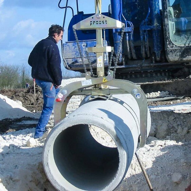Probst Round Grab RG on construction site Probst RG lifting pipe Probst RG in use with crane Probst RG lifting block