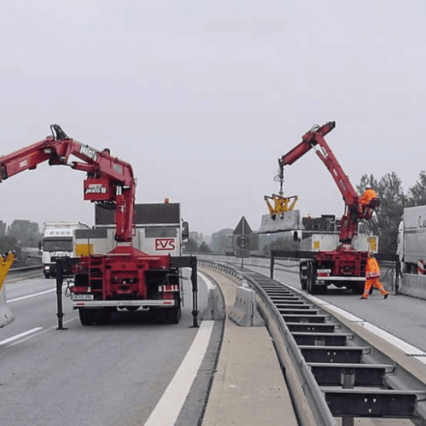 BSZ-KH Concrete Highway Divider Clamp BSZ-KH lifting clamp for concrete dividers PROBST BSZ-KH clamp BSZ-KH highway divider clamp