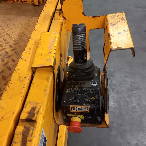 USED SCISSOR WORKING PLATFORMS  JCB S1930E UP TO 230KG 7,8M WORKING HEIGHT 