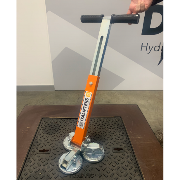 ITALIFTERS XT10 magnetic manhole cover lifter   XT10 triple magnetic plate manhole lifter   Magnetic lifter XT10 for manhole covers (650 kg)