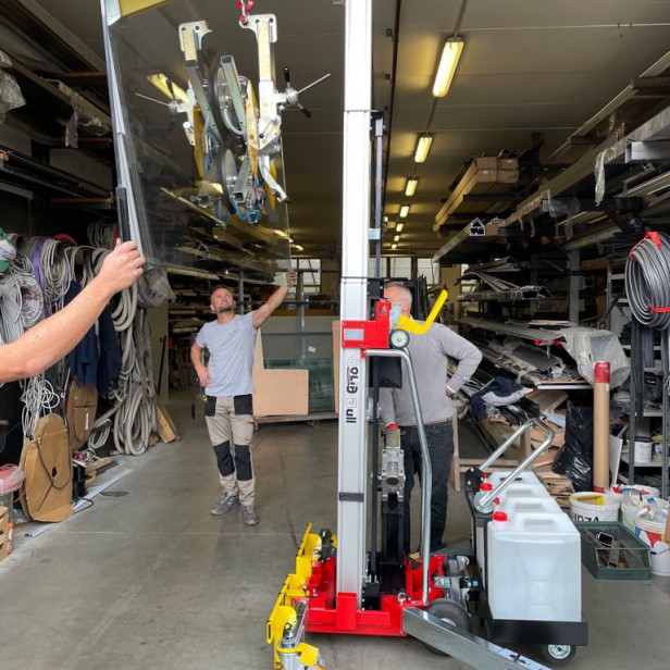 GOLIA BULL χειροκίνητο σύστημα ανύψωσης τζαμιών GOLIA BULL για επαγγελματική χρήση