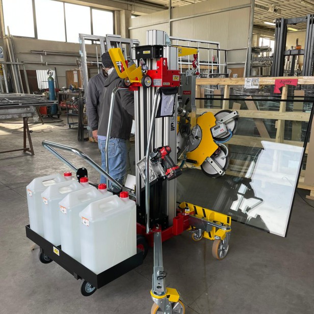 GOLIA BULL Manual Glass Lifting System for professional use