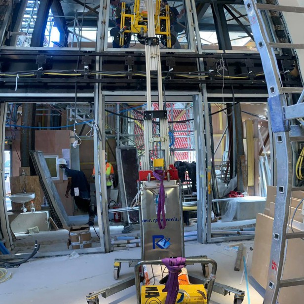 GOLIA MAGNUM Manual Glass Lifting System GOLIA MAGNUM for professional use