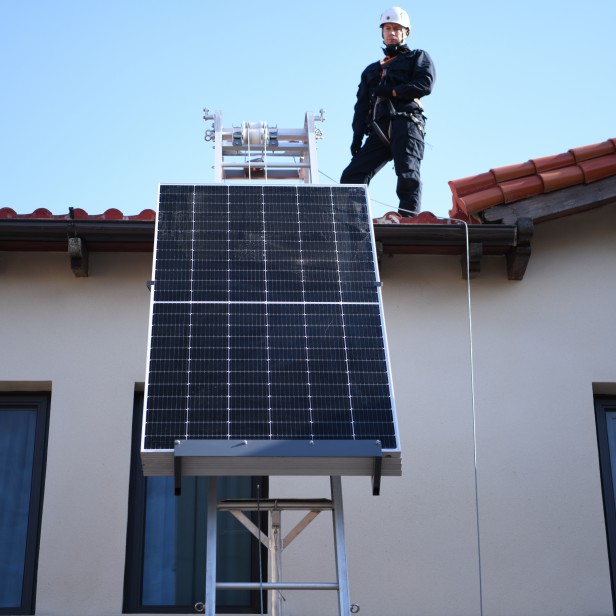 3S INDUSTRY BATTERY LADDER HOIST MH04L120 - 10M 120KG