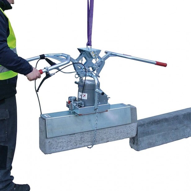 Probst Unimobil UM-VS Laying Dolly vacuum laying device Unimobil UM-VS for paving slabs up to 150 kg Probst vacuum laying device for paving slabs Unimobil UM-VS laying dolly in use