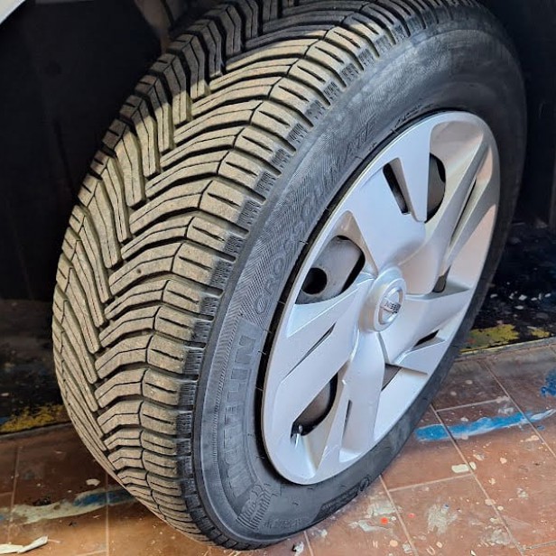 ΜΕΤΑΧΕΙΡΙΣΜΕΝΟ ΚΑΛΑΘΟΦΟΡΟ ΟΧΗΜΑ KLUBB ΑΡΘΡΩΤΟΥ ΤΥΠΟΥ 120KG  10m (2018)