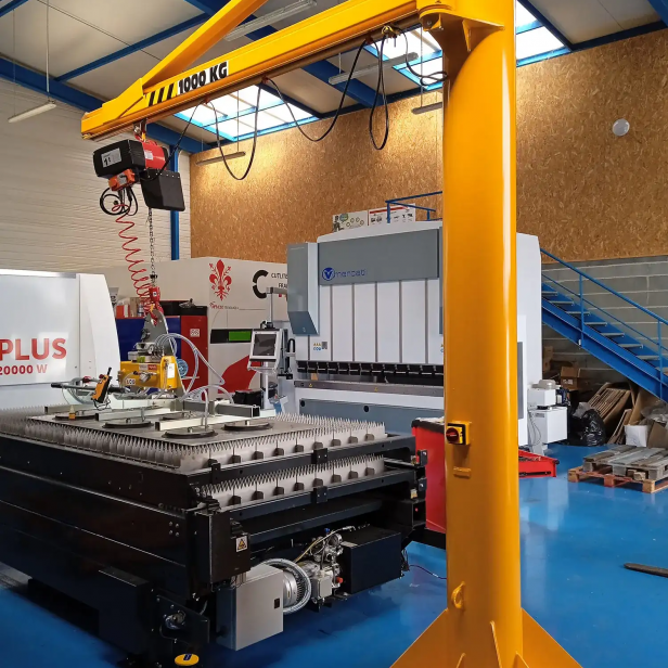 ELECTRIC VACUUM LIFTER  for metal sheets RIGHETTI F6EB 1000kg