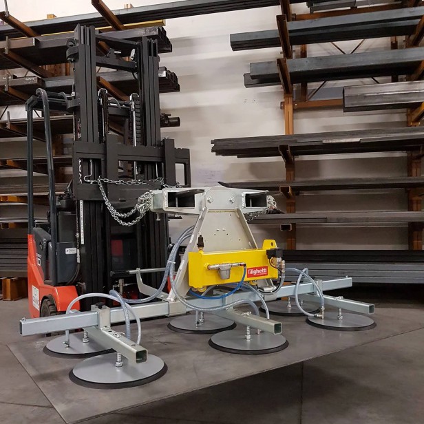  VACUUM LIFTER  for metal sheets (WITH BATTERIES )RIGHETTI F6B 1800KG