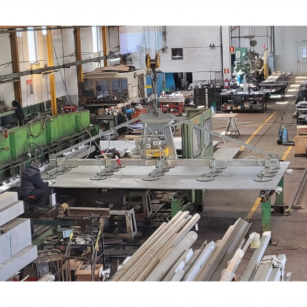 ΗΛΕΚΤΡΙΚΗ ΒΕΝΤΟΥΖΑ ΑΝΥΨΩΣΗΣ ΓΙΑ ΤΟΠΟΘΕΤΗΣΗ ΛΑΜΑΡΙΝΩΝ RIGHETTI F20EB 5500KG  220V Ή 380V