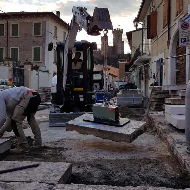  VACUUM LIFTER  for Concrete & Stone Slab Vacuums  (WITH BATTERIES )RIGHETTI  S1-B UP TO 600KG 